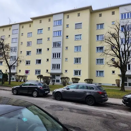 Beautifully Renovated With The Comforts Appartement