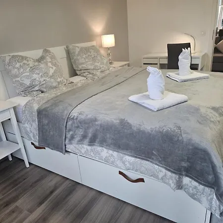 Beautifully Renovated With The Comforts Appartement *